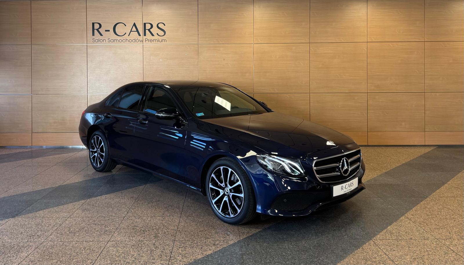 MERCEDES-BENZ E 220